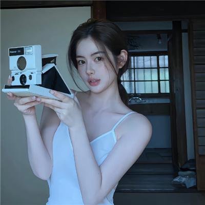 花落水流红